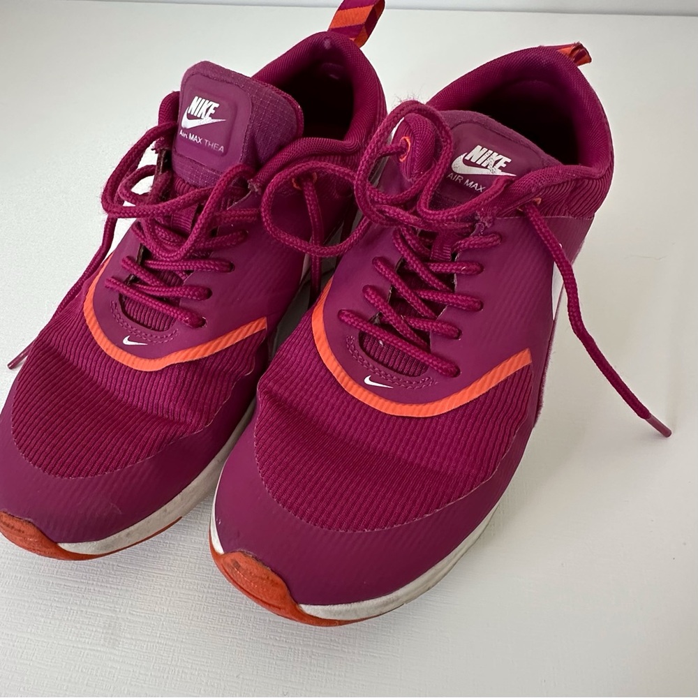 Nike Air Max Thea bright magenta‎ turf orange women’s athletic shoes